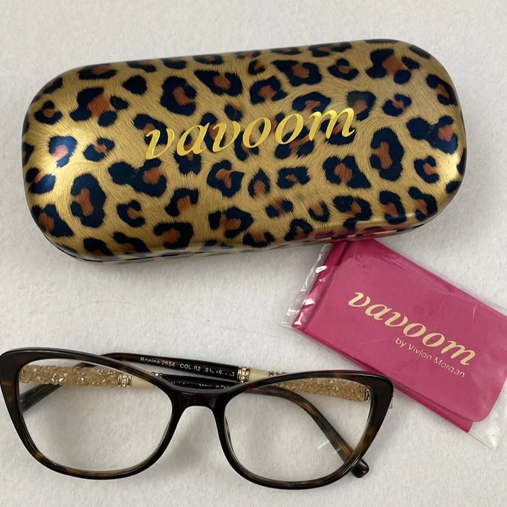 Vavoom Regina Glasses with Case